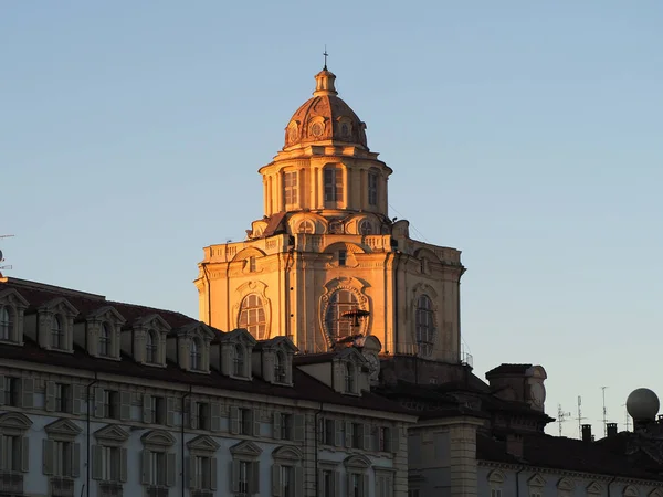 Domo de la iglesia de San Lorenzo en Turín — Foto de Stock