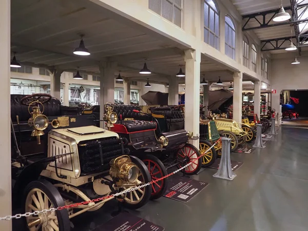 Samochody zabytkowe w Museo Automobile (Muzeum Samochodów) w Turynie — Zdjęcie stockowe