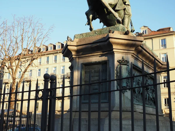 Vittorio Emanuele Ii Statue in Turin — Stockfoto