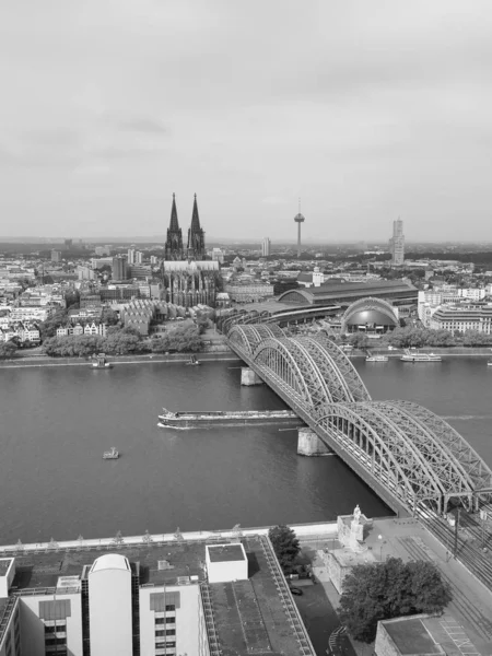 Flygfoto av Koeln, svart och vitt — Stockfoto