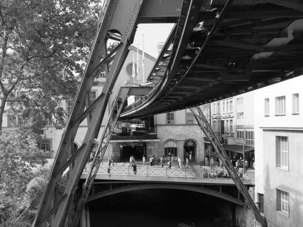 Wuppertaler Schwebebahn (Wuppertal Zawieszenie kolejowe), czarny — Zdjęcie stockowe