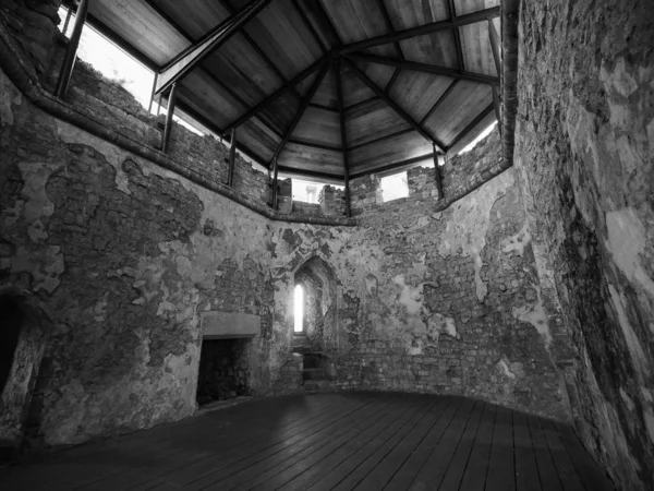 Castillo de Chepstow ruinas en Chepstow, blanco y negro —  Fotos de Stock