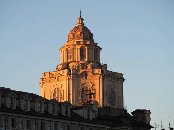 Kerk van San Lorenzo koepel in Turijn — Stockfoto