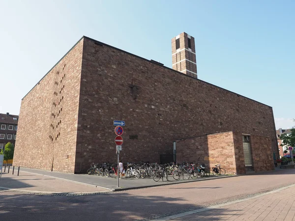 Annakirche (Sint-Anna kerk) in Dueren — Stockfoto