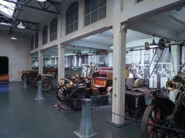 Coches antiguos en el Museo Automobile (Car Museum) de Turín — Foto de Stock