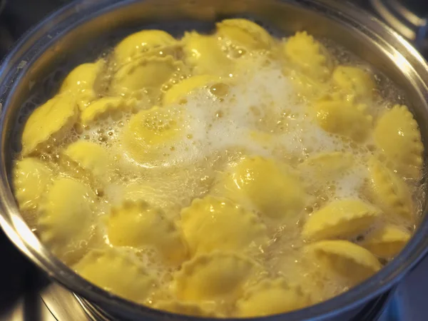 Agnolotti pasta mat — Stockfoto