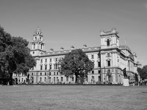 HM Revenue and Customs in London, black and white — Stock Photo, Image