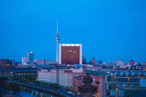 Luftaufnahme von Berlin bei Nacht — Stockfoto