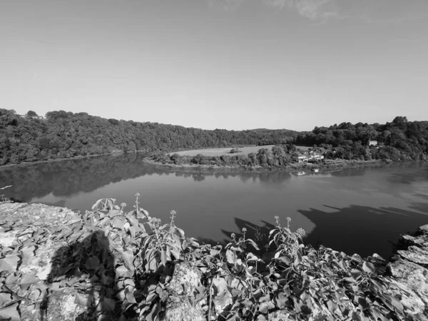 Rio Wye em Chepstow, preto e branco — Fotografia de Stock