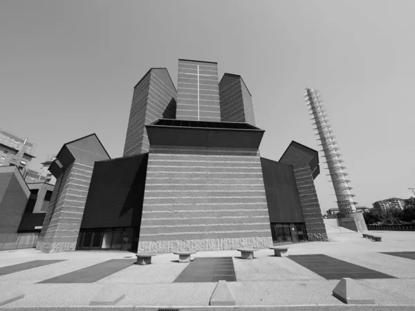 Torino 'daki Santo Volto Kilisesi, siyah beyaz — Stok fotoğraf