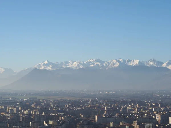 Luftaufnahme von Turin mit den Alpen — Stockfoto