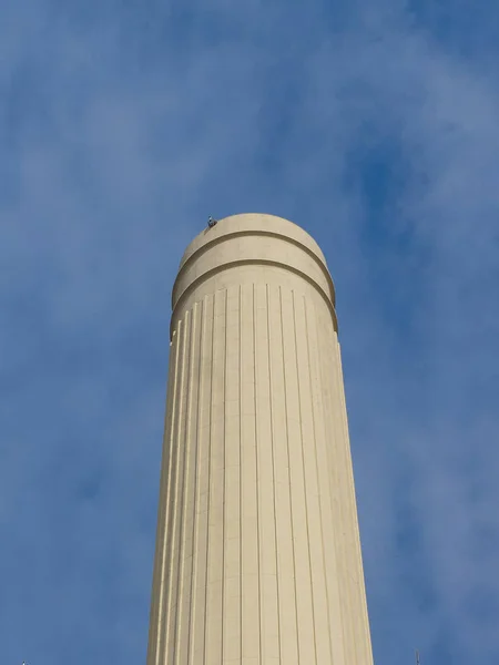 Battersea Power Station chimney in London — Stock Photo, Image