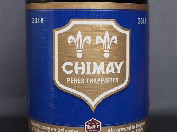 Chimay - Ocak 2020: Chimay bira şişesi — Stok fotoğraf