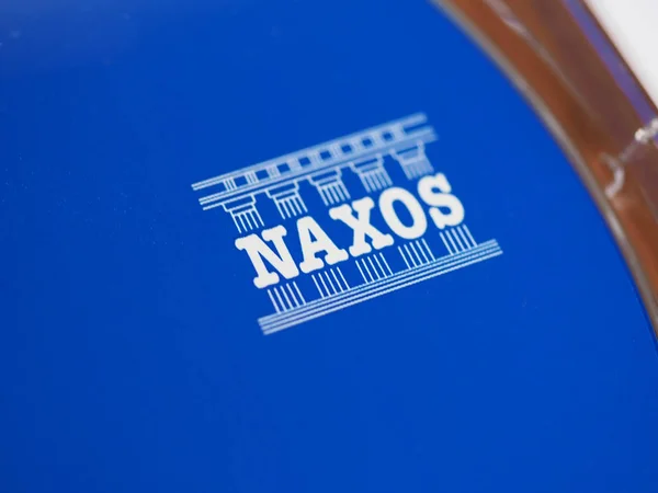 London - Dec 2019: Naxos skylt på klassisk musik cd — Stockfoto