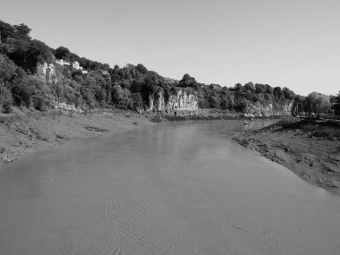 Chepstow 'daki River Wye, siyah beyaz