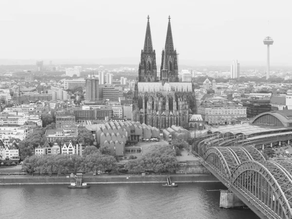 Luchtfoto van Koeln, zwart-wit — Stockfoto