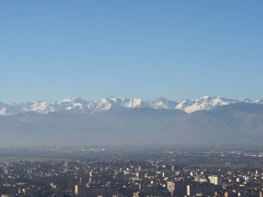 Alp dağlarıyla Torino 'nun hava manzarası