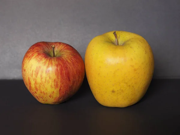 Yellow and red apple fruit food — Stok fotoğraf