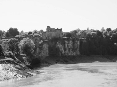 Chepstow 'daki River Wye, siyah beyaz