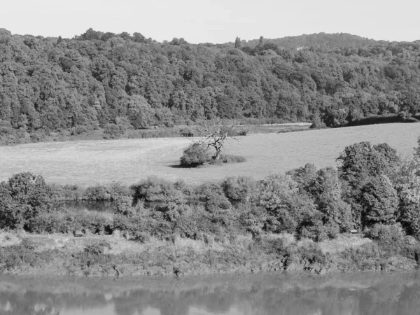 Vista do campo em Chepstow, preto e branco — Fotografia de Stock