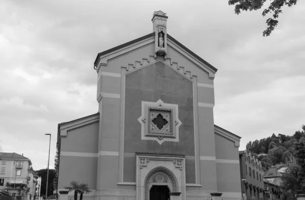 Santa Agnese church in Turin, black and white — Stok fotoğraf