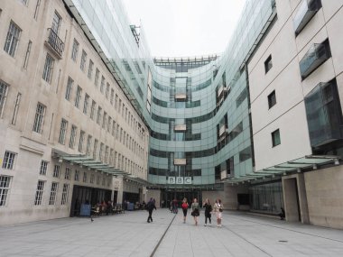 LONDON, UK - CIRCA SEPTEMBER 2019: BBC Yayın Merkezi Portland Place 'deki British Broadcasting Corporation