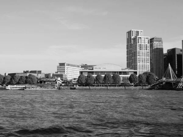 London Circa September 2019 View River Thames South Bank Black — стокове фото