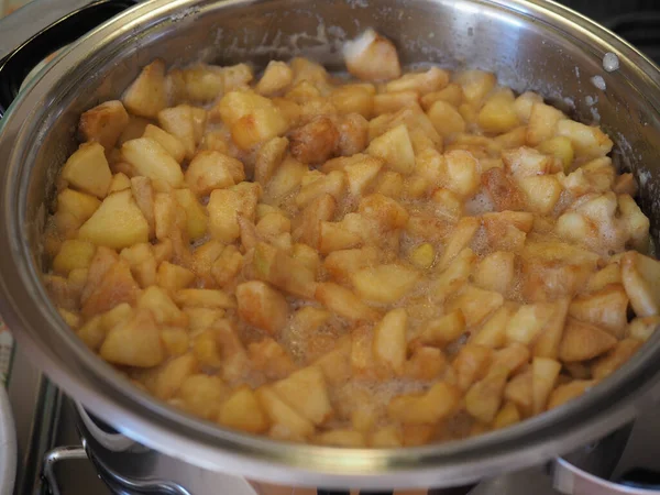 Przygotowany Dżem Jabłkowy Gotujący Się Rondlu — Zdjęcie stockowe