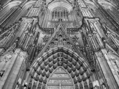 Koelner Dom Hohe Domkirche Sankt Petrus (anlamı Aziz Peter Katedrali) Almanya 'nın Koeln kentindeki gotik kilise.
