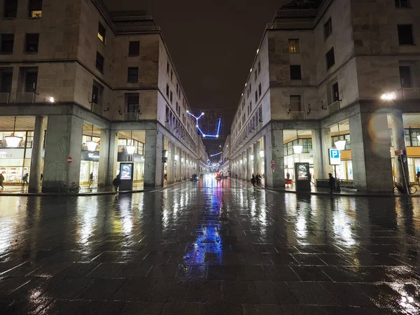 Turín Itálie Circa Prosinec 2019 Noční Pohled Ulici Roma — Stock fotografie