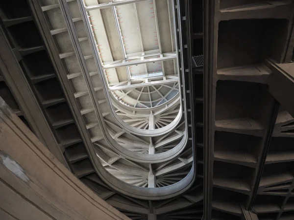 Turin Itália Fevereiro Circa 2020 Rampa Concreto Fábrica Automóveis Lingotto — Fotografia de Stock