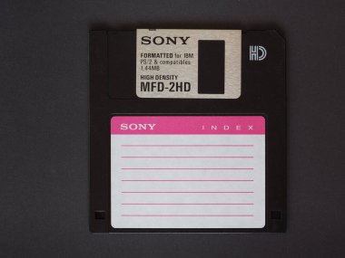 Tokyo, Japonya - Mart 2020: Kişisel bilgisayar veri depolama için sony manyetik disk