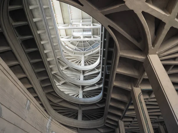 Turin Itália Fevereiro Circa 2020 Rampa Concreto Fábrica Automóveis Lingotto — Fotografia de Stock