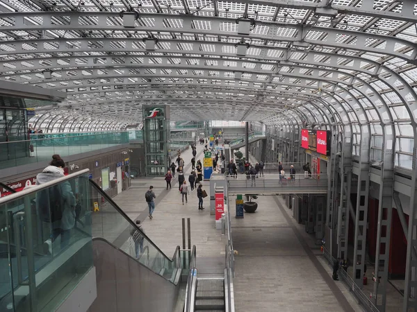 Torin Talya Ekim 2019 Torino Porta Susa Tren Stasyonu Çişleri — Stok fotoğraf