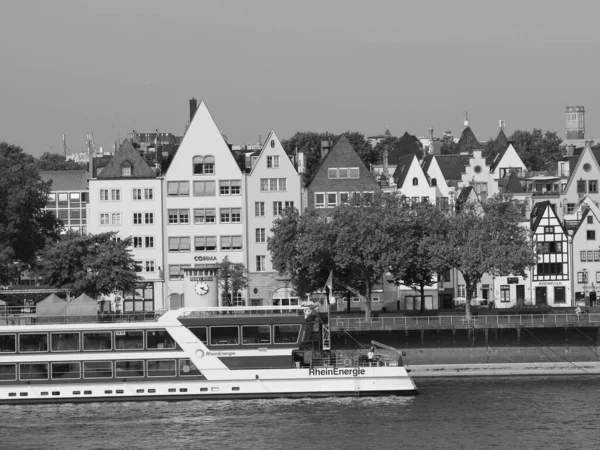 Koeln Německo Circa August 2019 Pohled Panorama Města Řeky Černobílém — Stock fotografie