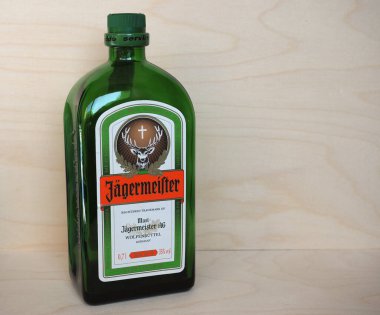 Wolfenbuettel, Almanya - Mart 2020: Jaegermeister şişesi
