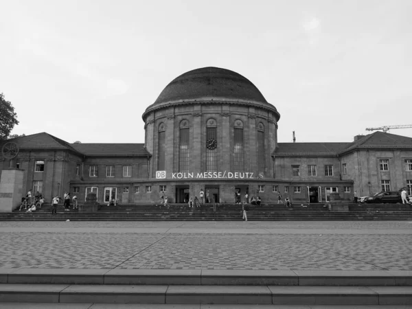 Koeln Deutschland August 2019 Messe Deutz Bahnhof Schwarz Weiß — Stockfoto