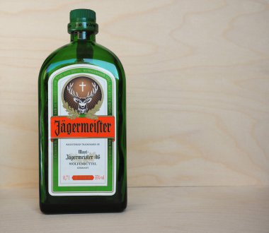 Wolfenbuettel, Almanya - Mart 2020: Jaegermeister şişesi