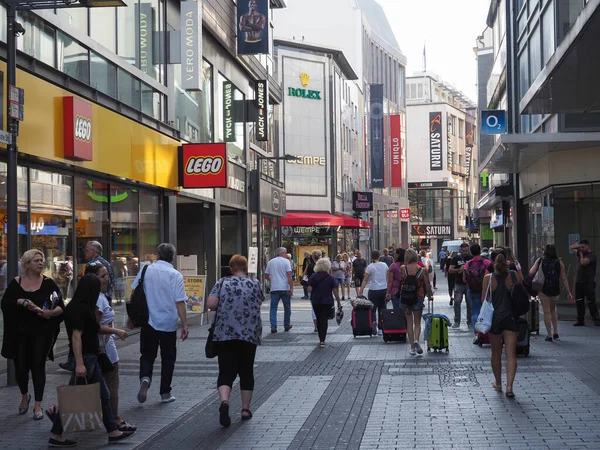 Koeln Germania Circa Agosto 2019 Persone Hohe Strasse Che Significa — Foto Stock