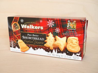 Aberdeen, Uk - Mart 2020: Yürüyenler için tereyağlı bisküvi paketi