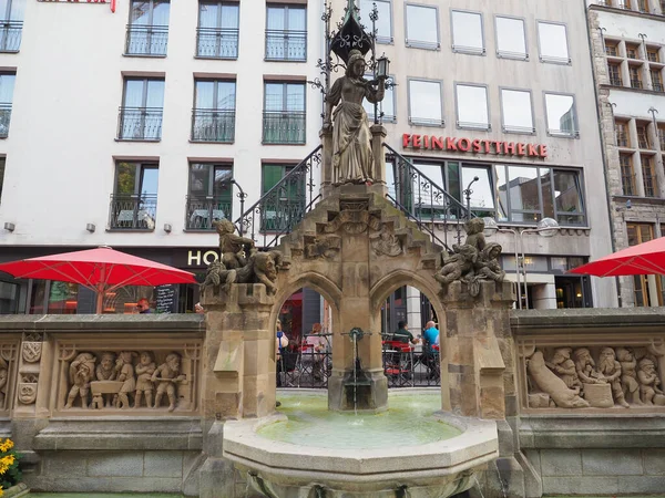 Koeln Alemania Circa Agosto 2019 Heinzelmaennchenbrunnen Fountain —  Fotos de Stock