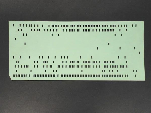 Cartão Perfurado Vintage Para Armazenamento Programação Dados Computador — Fotografia de Stock
