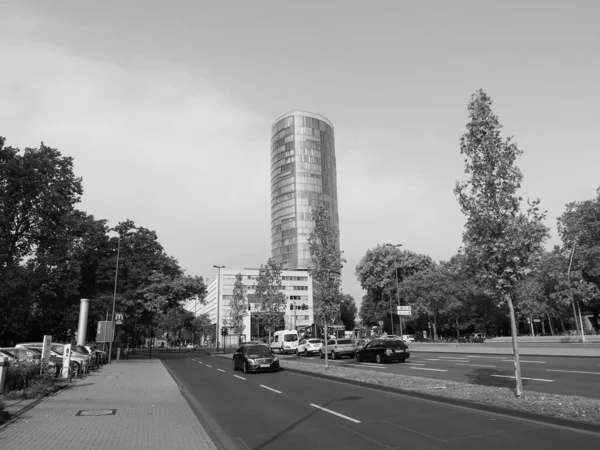 Koeln Németország 2019 Augusztus Körül Koelntriangle Felhőkarcoló Fekete Fehérben — Stock Fotó