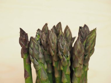 kuşkonmaz (asparagus officinalis) sebze ve vejetaryen yemekleri