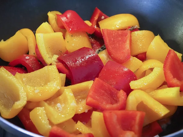 Röd Och Gul Paprika Capsicum Aka Paprika Grönsaker Vegetarisk Och — Stockfoto