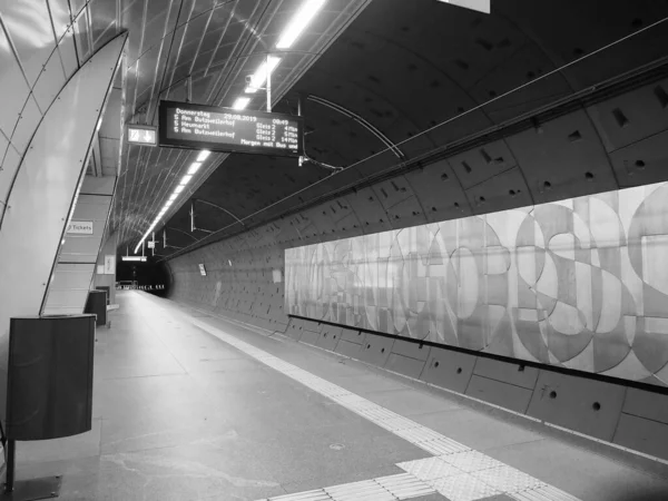 Koeln Circa August 2019 Bahn Station Rathaus Schwarz Weiß — Stockfoto