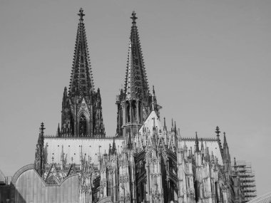 Koelner Dom Hohe Domkirche Sankt Petrus (anlamı Aziz Peter Katedrali) Almanya 'nın Koeln kentindeki gotik kilise.