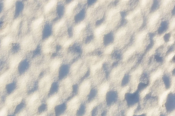 Contexte, neige dans les cellules. Treillis neigeux après tempête de neige . — Photo