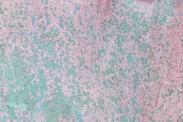 Αφηρημένο φόντο με ραγισμένο και ξεφλούδισμα χρώμα. Παλιό μεταλλικό φύλλο με υπολείμματα ροζ και μπλε μπογιάς. Για διατάξεις και τοποθεσίες — Φωτογραφία Αρχείου