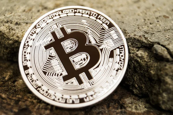 Nueva moneda criptográfica, bitcoin y finanzas de honorarios de computadora — Foto de Stock